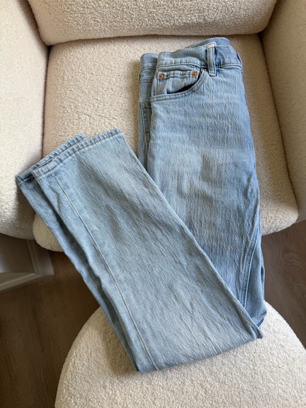 GAP Women’s 90s High Rise Straight Leg Jeans - Light Wash Size 28R
